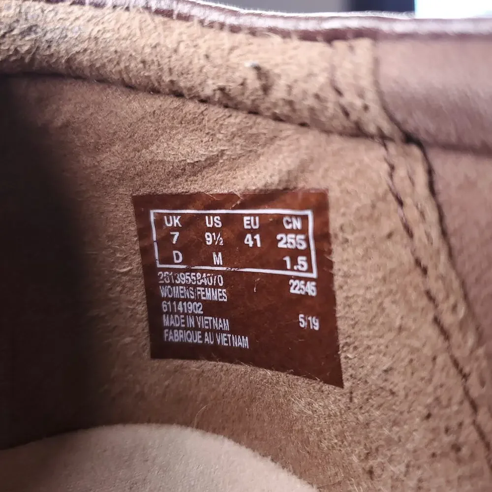 Clarks Ashland Effie Brown Leather Slip On Shoes Women 9.5M Comfort Loafers Flat